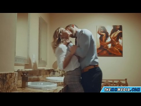 ❤️ Том биетэй шаргал үст таныг нийтийн бие засах газар уруу татах үед ❤❌ Порно видео манайд mn.high-pass.ru ️❤